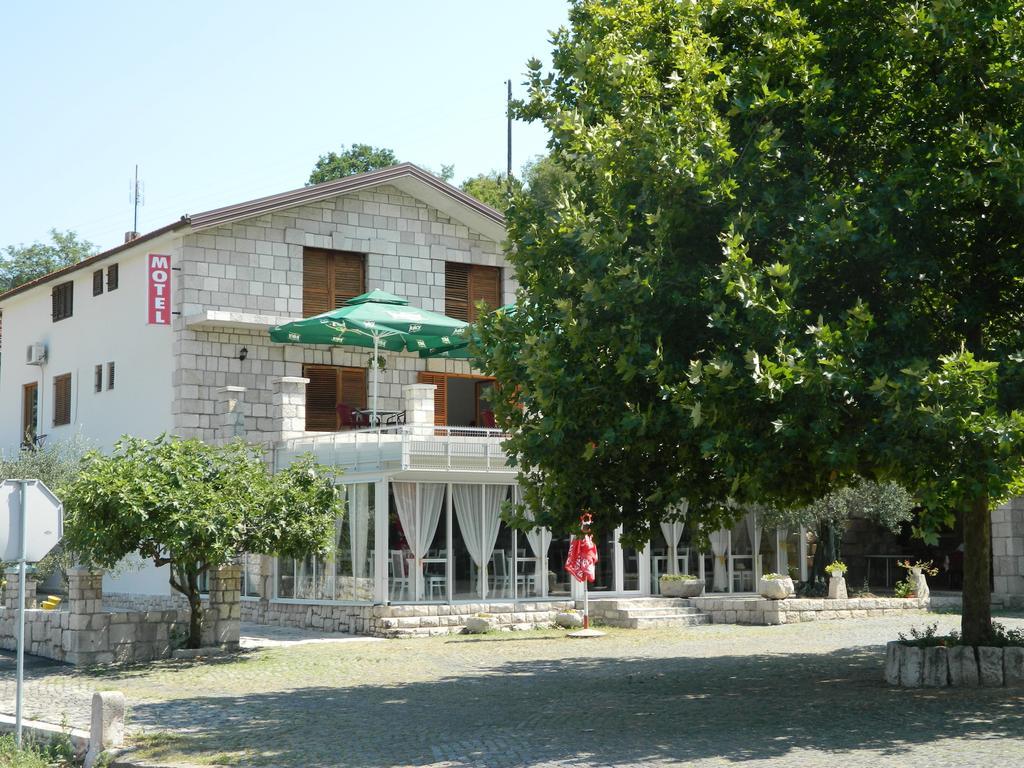 Motel Jelcic Čapljina Buitenkant foto